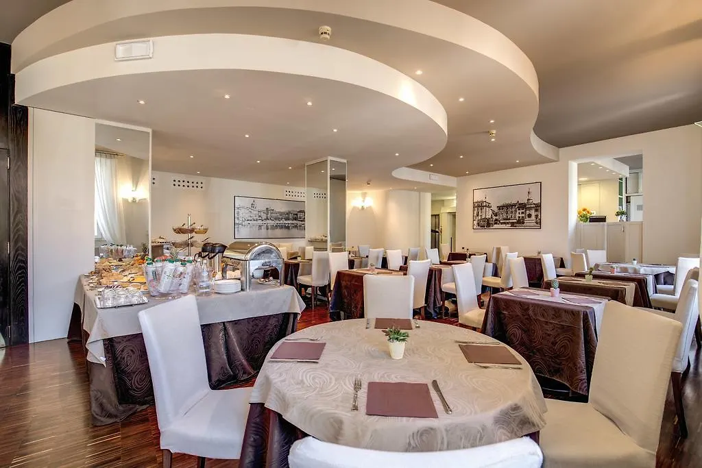 Albergo Firenze Como 3*,  Italië